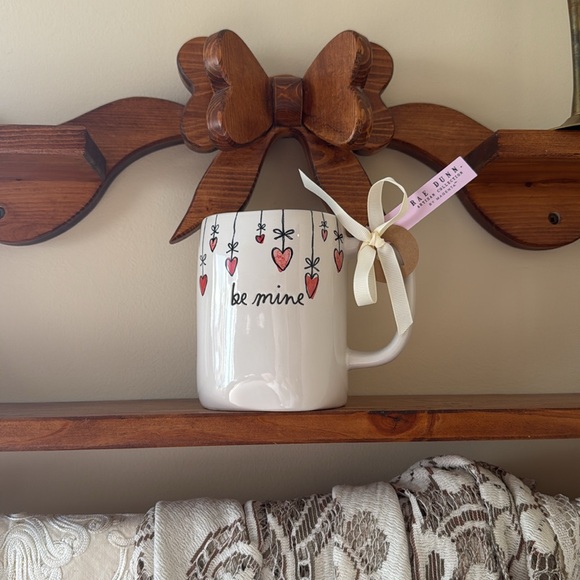 Rae Dunn Other - Rae Dunn “Be Mine” Heart Garland Mug
